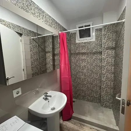 Local 5 Puerto Colon